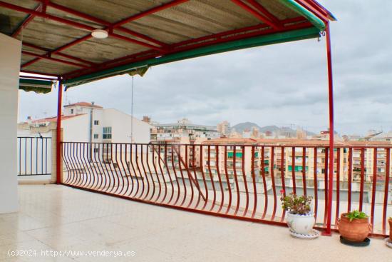  ESPECTACULAR ATICO EN JAIME I DE 4 HABITACION GRAN TERRAZA Y GARAJE INCLUIDO. - ALICANTE 