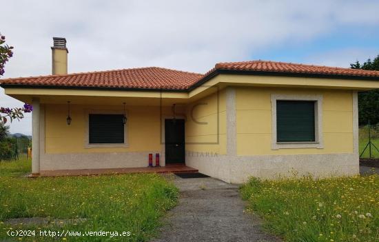 CASA CON FINCA EN LAGO, VALDOVIÑO - A CORUÑA