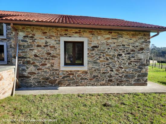 CASA DE PIEDRA PARA ACONDICIONAMIENTO INTERIOR EN PEDROSO, NARÓN - A CORUÑA