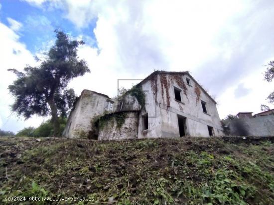 CASA CON TERRENO CERRADO EN DOBLE ALTURA EN NEDA, NEDA - A CORUÑA