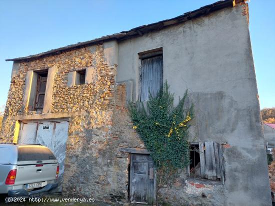 SE VENDE CASA PARA REFORMAR CON TERRENO en VILLAVICIOSA DE SAN MIGUEL - LEON