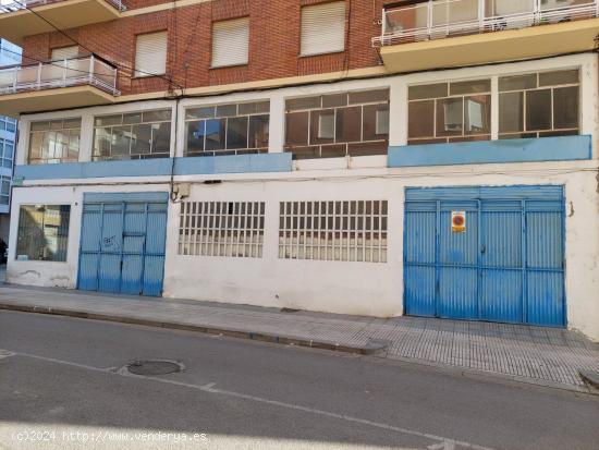 SE VENDE LOCAL COMERCIAL JUNTO CON ENTREPLANTA - LEON