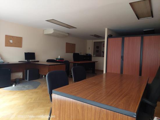 SE VENDE OFICINA EN PONFERRADA ZONA CENTRO - LEON