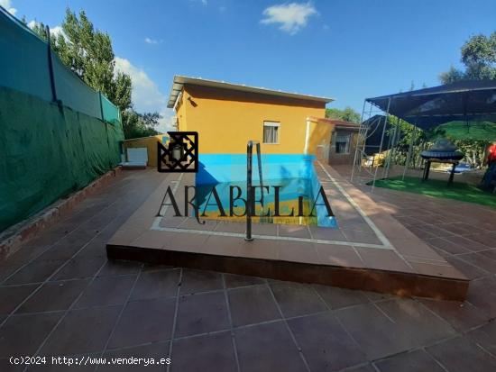 ||||CHALET CON PISCINA Y TRES CASAS EN TRASIERRA,ADMITE EL ALQUILER CON OPCION A COMPRA/// - CORDOBA