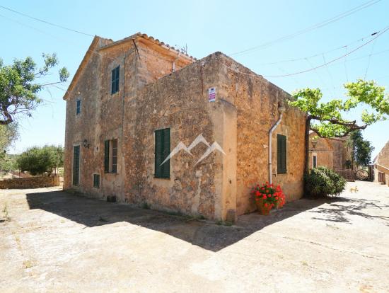 Finca Rústica de 140.000 m2 ubicada cerca de Puntiró, Palma de Mallorca - BALEARES