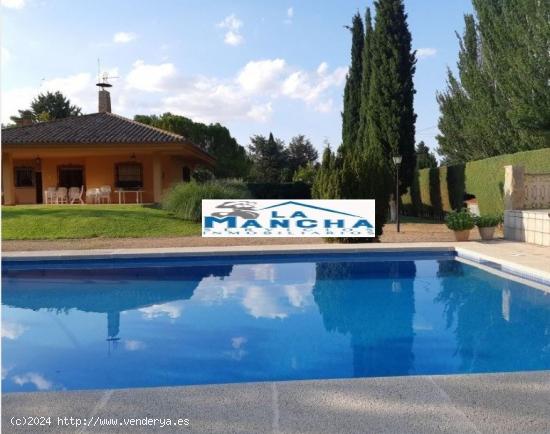 REF C056 INMOBILIARIA LA MANCHA VENDE CHALET DE LUJO EN URBANIZACION AGUASOL - ALBACETE