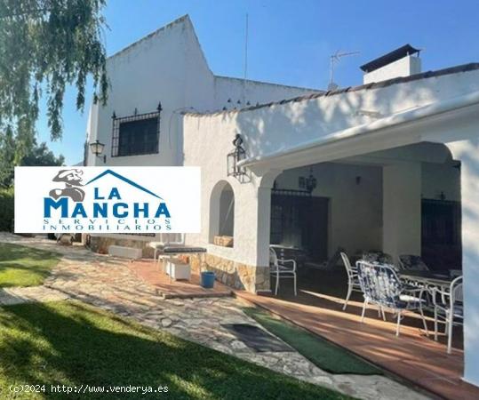 INMOBILIARIA LA MANCHA VENDE CHALET EN AGUA SOL - ALBACETE