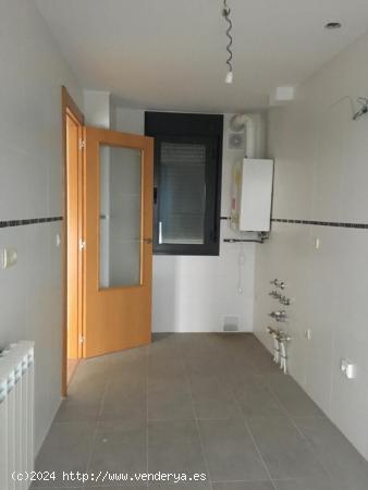 DISPONIBLE A LA VENTA INMUEBLE EN PALENCIA - PALENCIA