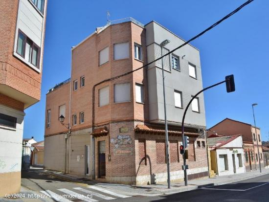 BAR EN BARRIO DEL CRISTO - PALENCIA