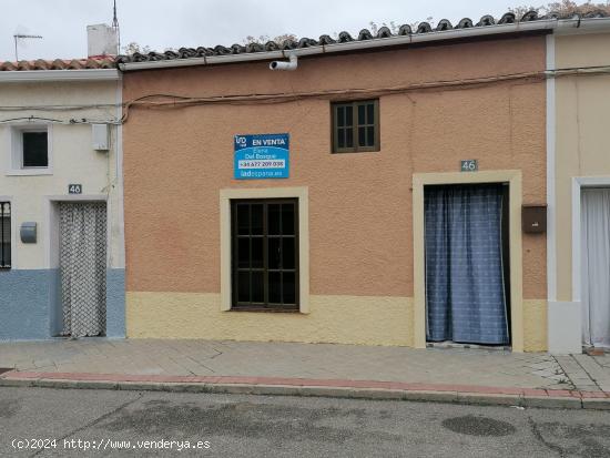 Casa en Nava del Rey para vivir o pasar los veranos - VALLADOLID