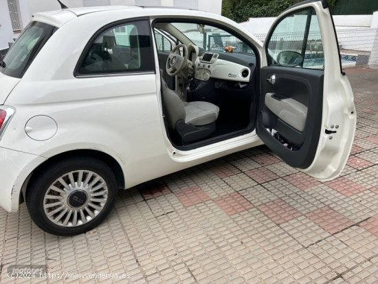 Fiat 500 Lounge de 2012 con 90.000 Km por 6.000 EUR. en Barcelona