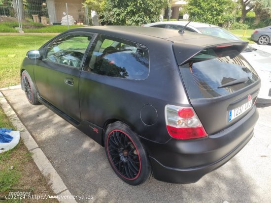 Honda Civic 2.0 vtec type r de 2004 con 130.000 Km por 13.500 EUR. en Malaga