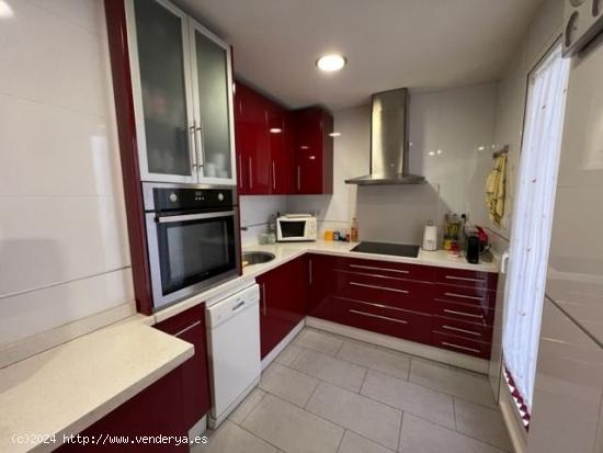 VENTA PISO EN BARRIO DEL CARMEN, ZONA RENFE, 3 DORMITORIOS, - MURCIA