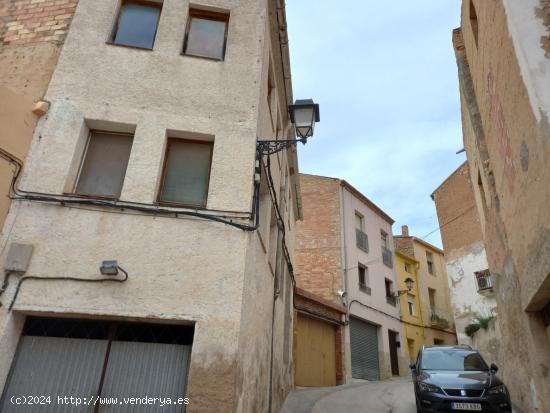 OPORTUNIDAD CASA CON CUATRO PLANTAS Y ALMACENES A REFORMAR EN LA TORRE DE L´ESPANYOL - TARRAGONA