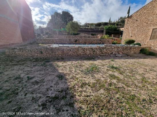 VENTA TERRENO URBANO EN SANT MARTÍ DE TOUS ZONA TRANQUILA Y BIEN ORIENTADO!! - BARCELONA