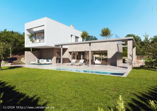 VILLA CON 3 DORMITORIOS Y PISCINA PRIVADA EN LAS COLINAS GOLF - ALICANTE