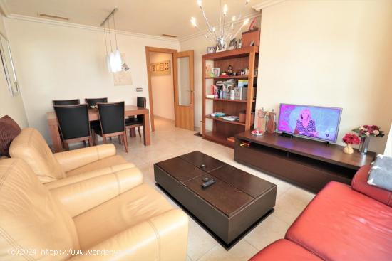  AMPLIO APARTAMENTO DE 3 DORMITORIOS - ZONA CENTRO TORREVIEJA - - ALICANTE 