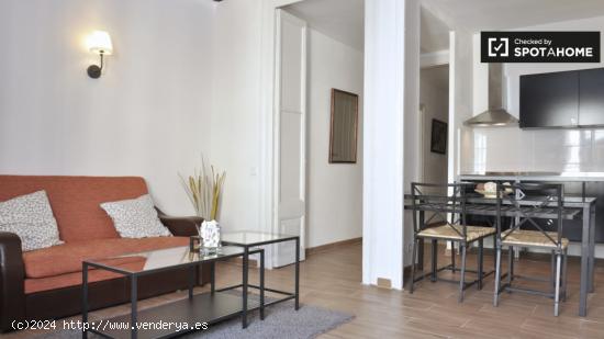 Elegante apartamento de 1 dormitorio con balcón en alquiler en El Raval - BARCELONA