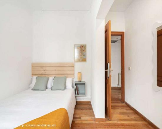  Acogedora habitación individual con aire acondicionado y aparcamiento para bicicletas. - MADRID 