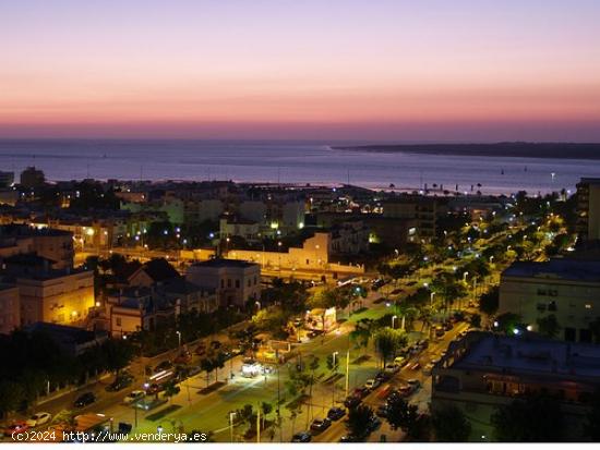 GRAN LOCAL COMERCIAL - CADIZ