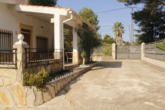 Chalet en venta en Les Foies (Simat de La Valldigna) - VALENCIA