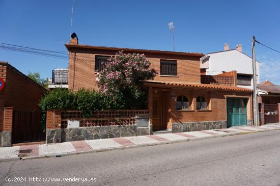 CHALET EN AZUQUECA DE HENARES - GUADALAJARA