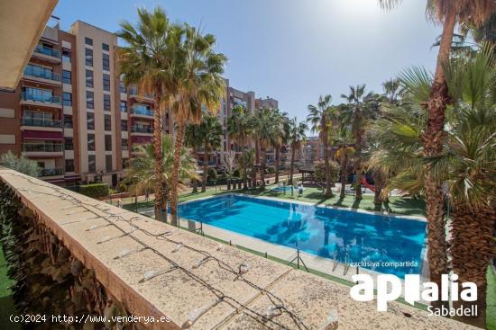 PISO EN PARC EUROPA CON PARKING Y TRASTERO. BARBERÀ DEL VALLÈS. - BARCELONA