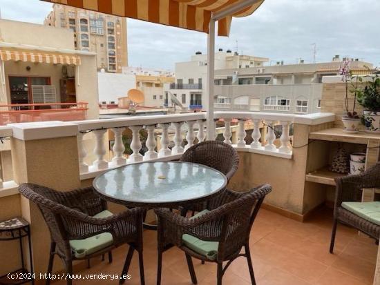 SE VENDE ÁTICO  DE 3 DORMITORIOS 2 BAÑOS  EN PLAYA DE LOS LOCOS EN TORREVIEJA (ALICANTE) - ALICANT