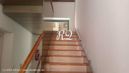 Venta. Loft-Duplex. Zona Justicia. 2 dormitorios y 2 baños. Inmejorable.