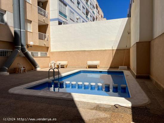 BONITO APARTAMENTO DE 2 DORMITORIOS EN EL CENTRO DE TORREVIEJA!!!! - ALICANTE