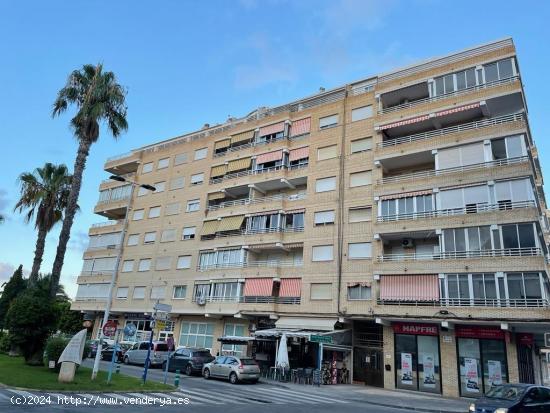 APARTAMENTO CON VISTAS ESPECTACULARES AL PASEO MARÍTIMO - ALICANTE