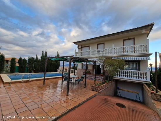  Chalet con piscina en el Ventorrillo (Cullar Vega) - GRANADA 