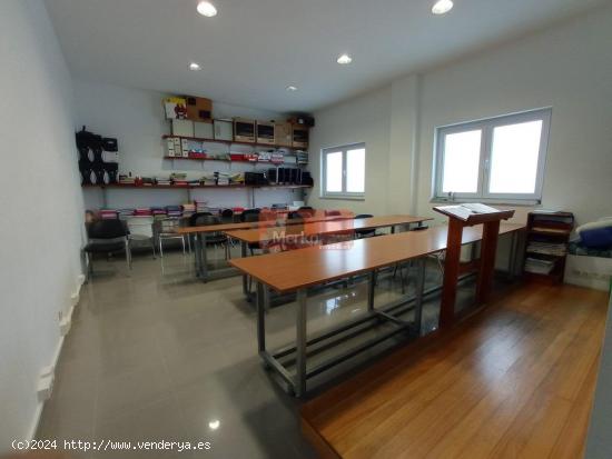 SE VENDE ACADEMIA ACONDICIONADA EN ZONA SUR - LUGO