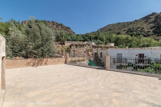 LA ALPUJARRA, CÁSTARAS - GRANADA