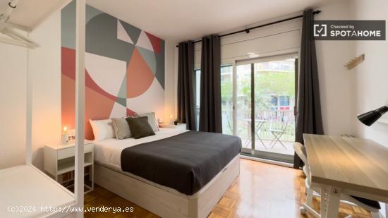 ¡Habitaciones en alquiler en un apartamento de 5 dormitorios en Barcelona! - BARCELONA
