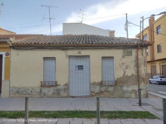 CASA PARA REFOMAR EN ESQUINA - ALBACETE