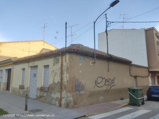 CASA PARA REFOMAR EN ESQUINA - ALBACETE