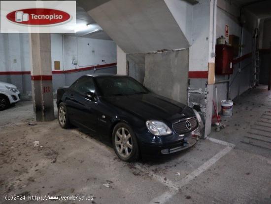 PLAZA DE PARKING JUNTO MERCADO FONDO - BARCELONA