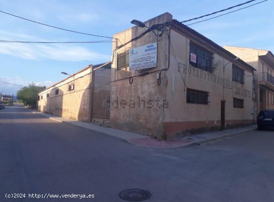 NAVE INDUSTRIAL EN TOBARRA DE 875 M2 - ALBACETE