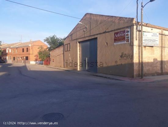 NAVE INDUSTRIAL EN TOBARRA DE 875 M2 - ALBACETE