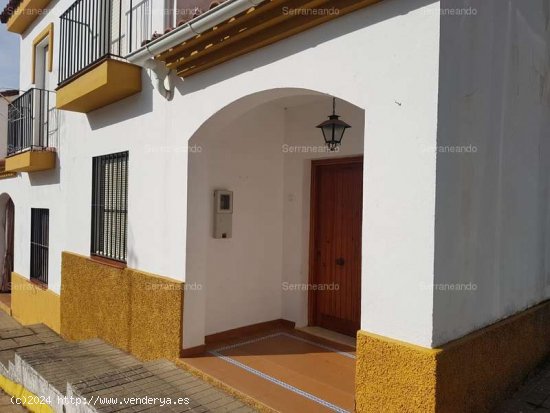 CASA ADOSADA EN VENTA EN GALAROZA (HUELVA) ESPAÑA. - Galaroza