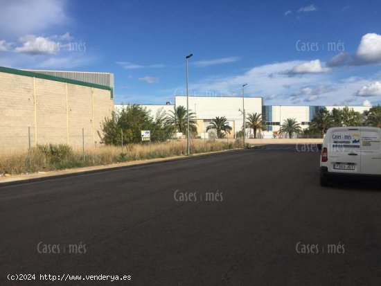 SE VENDE SUELO INDUSTRIAL 415M2 - Rafelbunyol