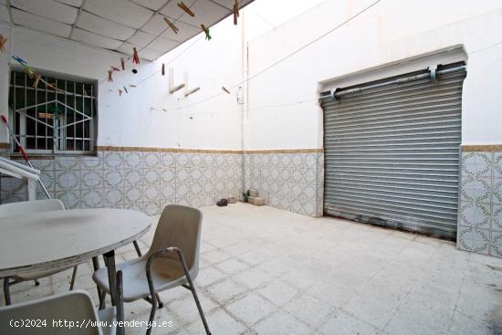 PLANTA BAJA DE ESQUINA, ENTRADA INDEPENDIENTE Y GRAN PATIO DE 30 M2. - ALICANTE