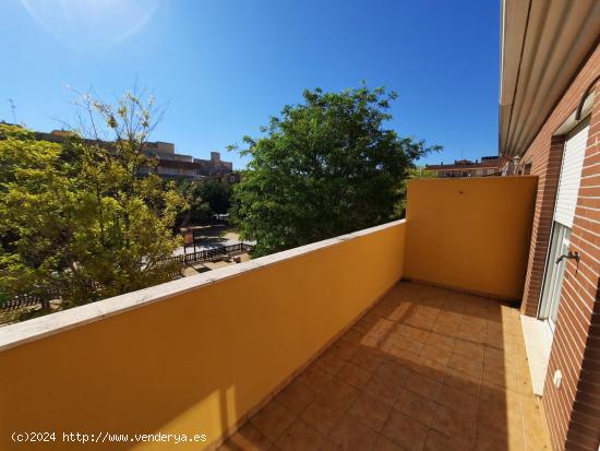 CHALET ADOSADO A LA VENTA CON VISTAS AL PARQUE - ALBACETE