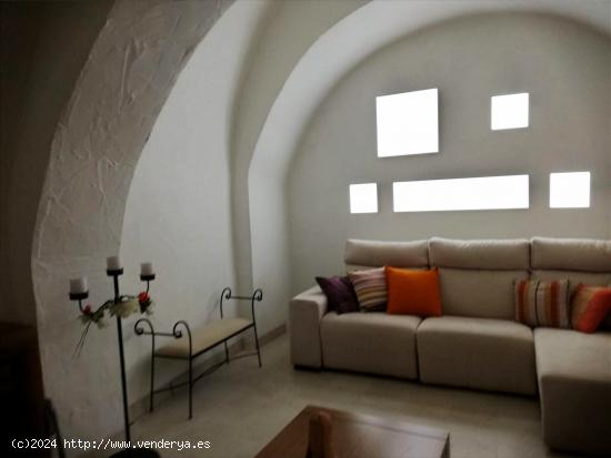 CASA EN UNA PLANTA EN ARCOS DE LA FRONTERA - CADIZ