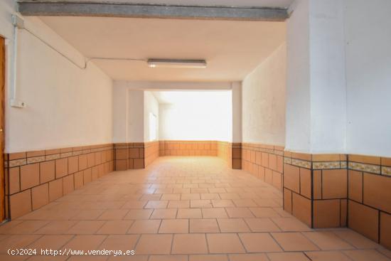 GRAN CASA EN VILLA DE OTURA - GRANADA