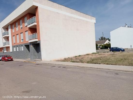 UNA PARCELA URBANA EN VENTA, ZONA RESIDENCIAL DEL ENSANCHE EN BENIMODO C.P. 46291(VALENCIA) - VALENC