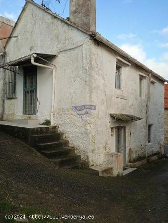 Casa rural con finca en Candeán, para reformar íntegramente - PONTEVEDRA