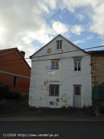 Casa rural con finca en Candeán, para reformar íntegramente - PONTEVEDRA