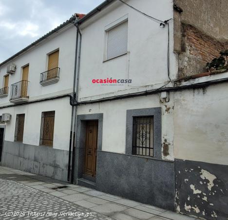 SE VENDE CASA PARA REFORMAR - CORDOBA